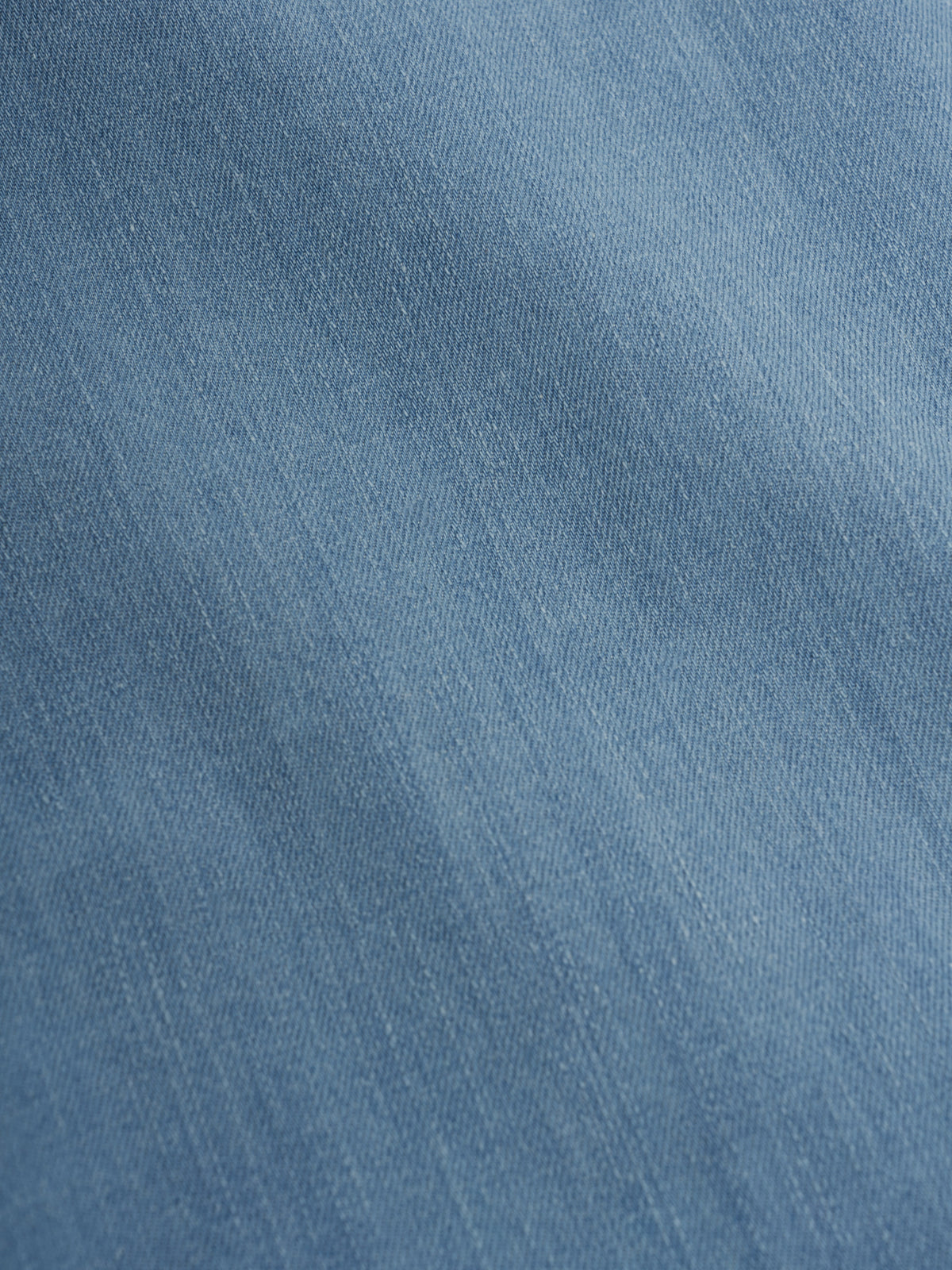 Model Oliver Spencer Light Indigo Denim Western Shirt